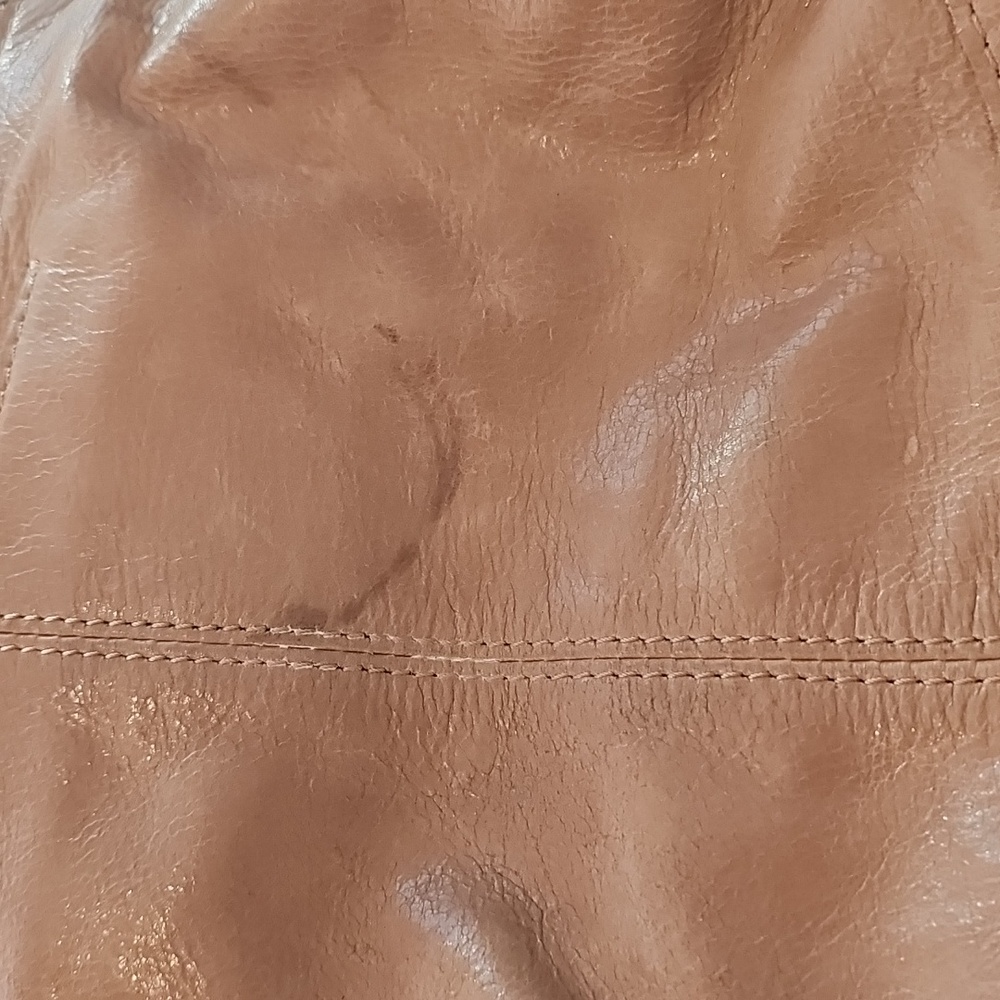 Stylish Tan Crossbody Bagzipper Closure. Adjustable Wide Strap. - Picture 15 of 15
